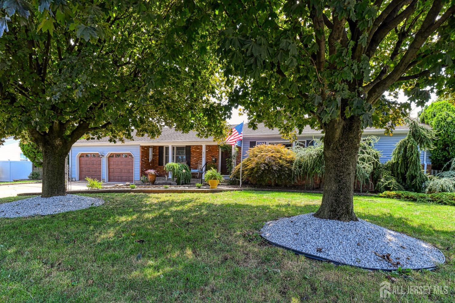 Evergreen Ct, North Brunswick, NJ 08902