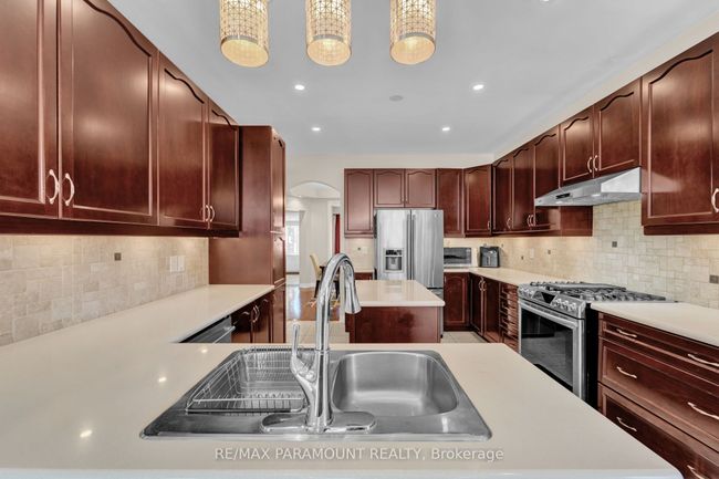 8 Eaglelanding Dr, House other with 5 bedrooms, 5 bathrooms and 2 parking in Brampton ON | Image 15