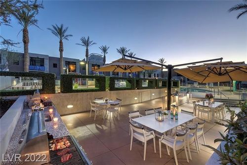 369-353 E Bonneville Ave, Las Vegas, NV, 89101-6622 | Card Image