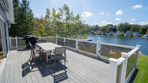 43 E Lake St, Winsted, CT, 06098-1909 | Card Image