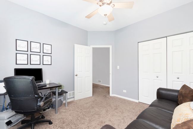 404 Bower Ln, House other with 5 bedrooms, 3 bathrooms and null parking in Oswego IL | Image 19
