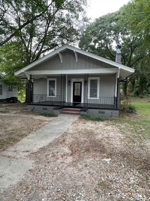 210 W 8th Ave, Gastonia, NC, 28052-7517 | Card Image