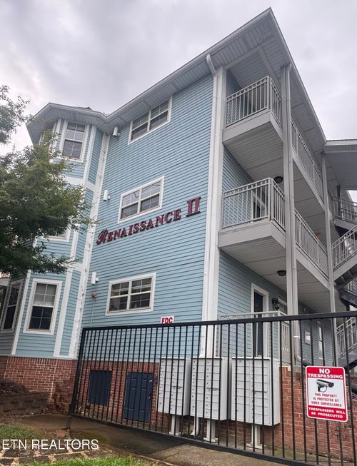 1634 Queen Anne Way, Knoxville, TN, 37916-1481 | Card Image