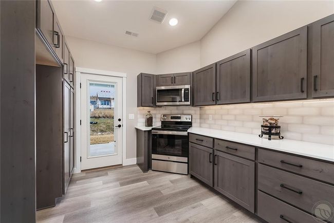 6399 Signal Peak Ave, Townhouse with 3 bedrooms, 2 bathrooms and null parking in Billings MT | Image 9