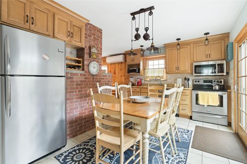 19 Ocean Rd, Ocean Beach, NY, 11770-2000 | Card Image