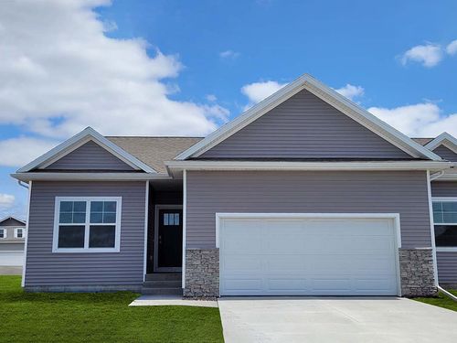 727 Maddie Ln, Tiffin, IA, 52340-9458 | Card Image