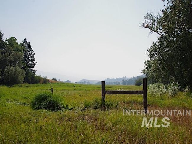 2671 W Fork Rd, House other with 4 bedrooms, 2 bathrooms and 4 parking in Fruitvale ID | Image 37