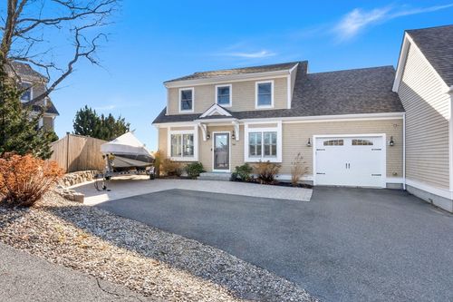 a-126 Eastern Ave, Gloucester, MA, 01930-1854 | Card Image