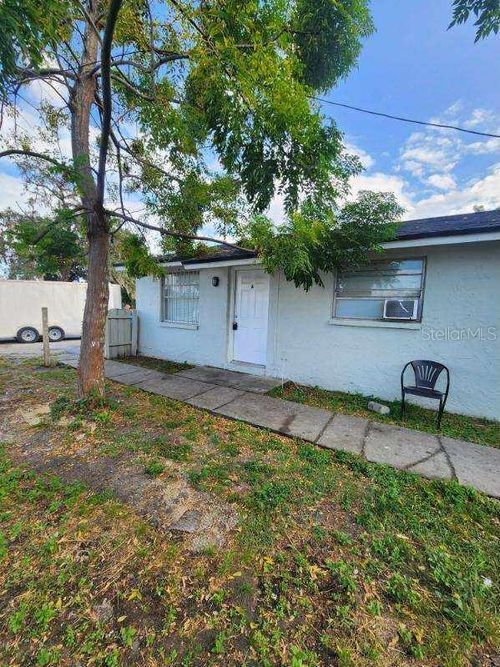 5204 N 45th St, TAMPA, FL, 33610-5274 | Card Image