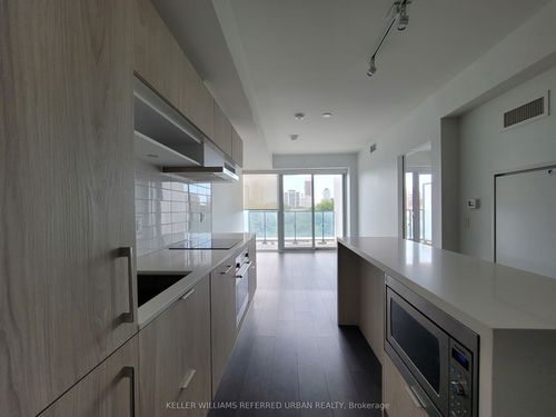 635-8 Hillsdale Ave E, Toronto, ON, M4S0B2 | Card Image