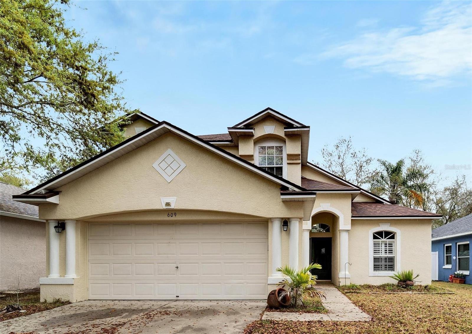 Somerstone Dr, Valrico, FL 33594
