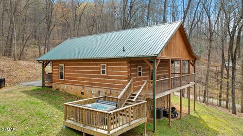 3393 Grand Country Dr, COSBY, TN, 37722-2993 | Card Image