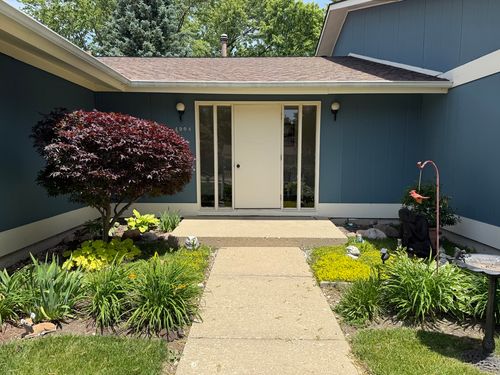 a-4904 W Oakwood Dr, Mchenry, IL, 60050-4974 | Card Image