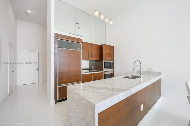 APT-2807 - 475 Brickell Ave, Condo with 2 bedrooms, 2 bathrooms and null parking in Miami FL | Image 8
