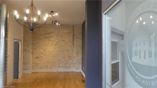 {{alt}} | Card Image