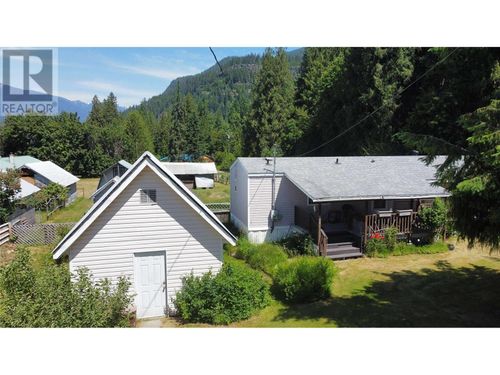 612 Fletcher Ave, Slocan, BC, V0G2C0 | Card Image