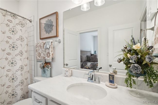 Full Bathroom | Image 28