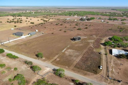 5110 County Road 101, Robstown, TX, 78380-5352 | Card Image