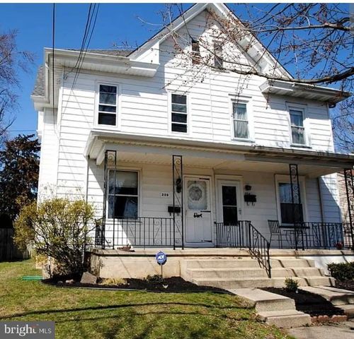 226 W Federal St, BURLINGTON, NJ, 08016-1429 | Card Image