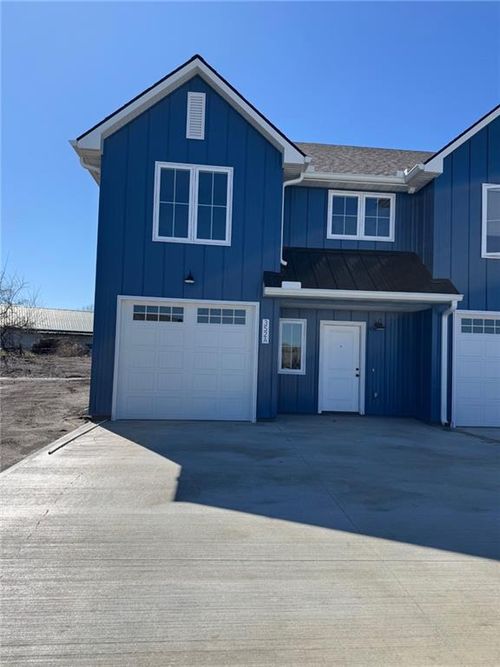 352 A Se 85th Rd, Warrensburg, MO, 64093-7010 | Card Image