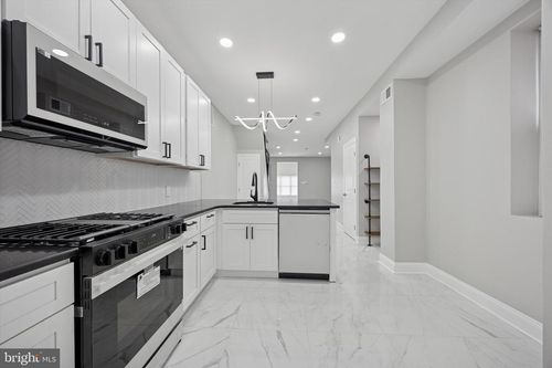 5239 Arch St, PHILADELPHIA, PA, 19139-2649 | Card Image