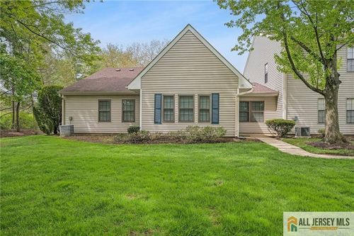 171-171 Wycoff Way W, East Brunswick, NJ, 08816-5641 | Card Image