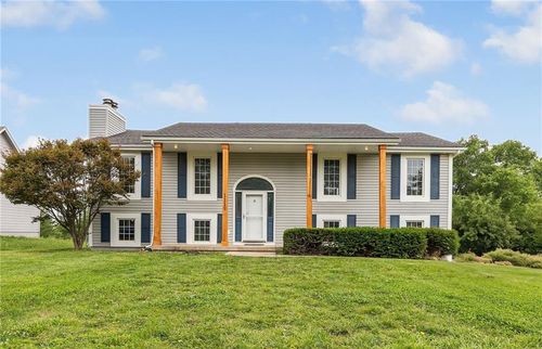 1119 W Pleasant Dr, Raymore, MO, 64083-9511 | Card Image