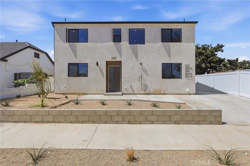 1507 W 83rd St, Los Angeles, CA, 90047-3105 | Card Image