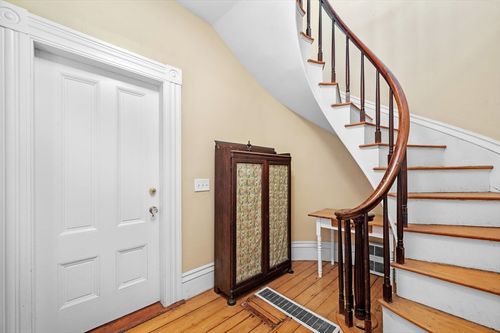 1-102 Bridge St, Salem, MA, 01970-4184 | Card Image