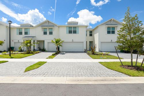 373 Salisbury Cir, Fort Pierce, FL, 34982-3911 | Card Image
