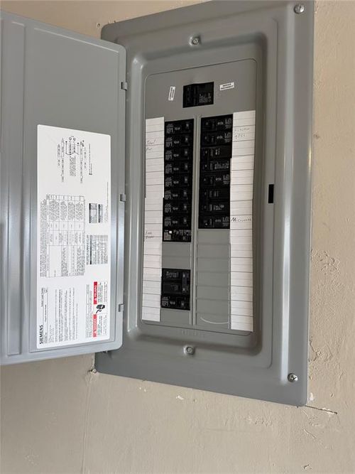 2101 Galaxy Dr, Altus, OK, 73521-5005 | Card Image