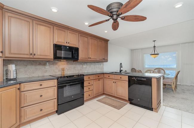 Kitchen | Image 17