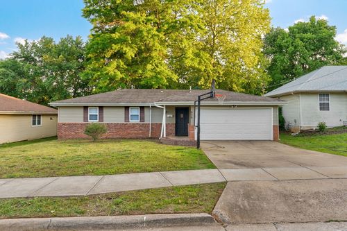 936 W Glenwood St, Springfield, MO, 65807-3323 | Card Image