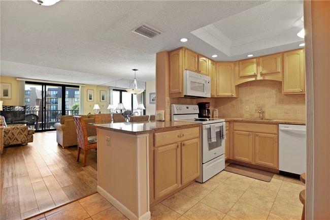 APT-3302 - 85 Folly Field Rd, Condo with 2 bedrooms, 2 bathrooms and null parking in Hilton Head Island SC | Image 13