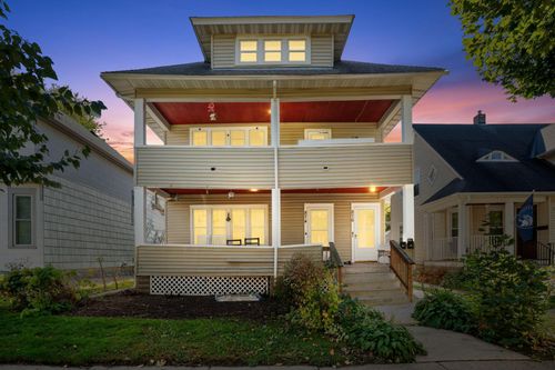876 Charles Ave, Saint Paul, MN, 55104-2611 | Card Image