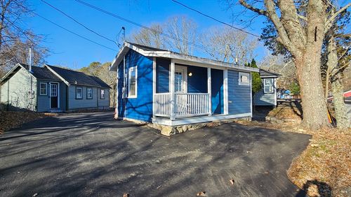 11-825 Scenic Hwy, Bourne, MA, 02532-2202 | Card Image