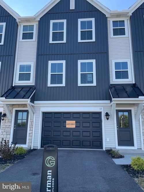 12 Morgan Cir, CARLISLE, PA, 17013-9400 | Card Image