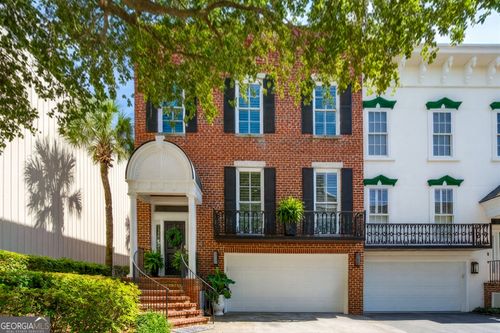 42 Chaucer St, Savannah, GA, 31410-3824 | Card Image
