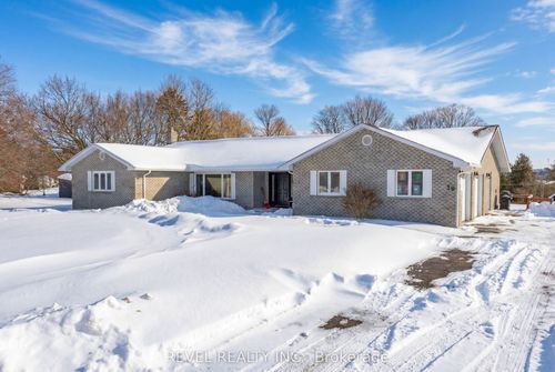 30 Castle Harbour Dr, Port Perry, ON, L9L1P5 | Card Image