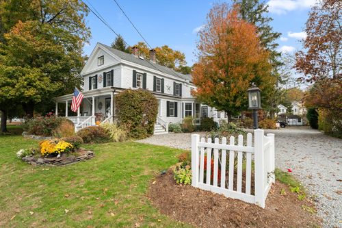 209 Main St, Deep River, CT, 06417-2022 | Card Image