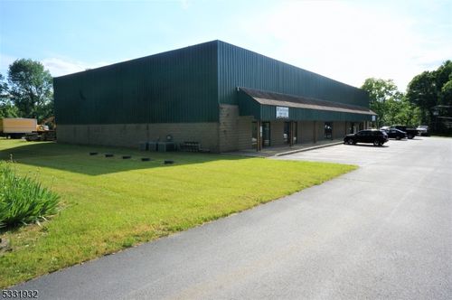 2 Red Hill Rd, Montague, NJ, 07827-3000 | Card Image