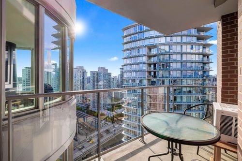 3005-688 Abbott St, Vancouver, BC, V6B0B9 | Card Image