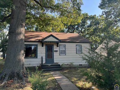 1205 W 5th, House other with 2 bedrooms, 1 bathrooms and null parking in Emporia KS | Image 2