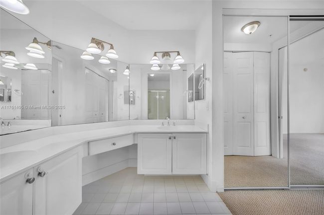APT-501 - 3600 Oaks Clubhouse Dr, Condo with 3 bedrooms, 2 bathrooms and null parking in Pompano Beach FL | Image 40