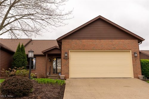2178 Prestwick Dr, Uniontown, OH, 44685-7553 | Card Image