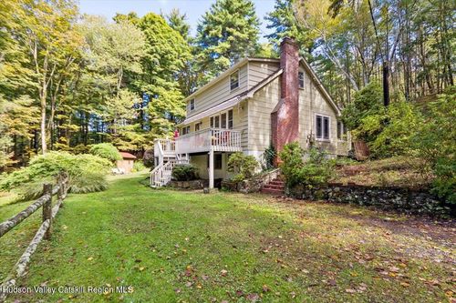 826 Buck Rd, Stone Ridge, NY, 12484-5545 | Card Image