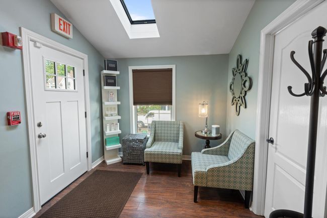 Entry Reception area on 2nd floor | Image 10