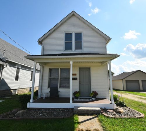 185 W 3rd St, Zumbrota, MN, 55992-1224 | Card Image