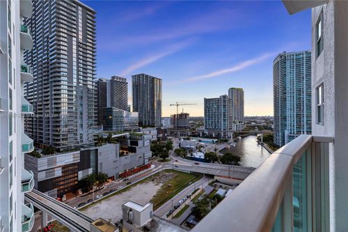 apt-2111-31 Se 5th St, Miami, FL, 33131-2516 | Card Image