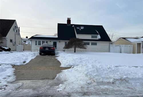 12 Wisteria Ln, Wantagh, NY, 11793-1309 | Card Image